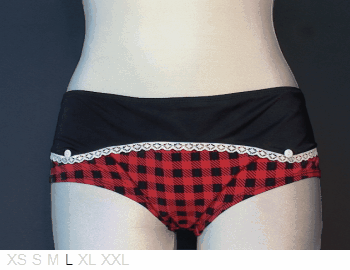 Valege Sashka poly shorty